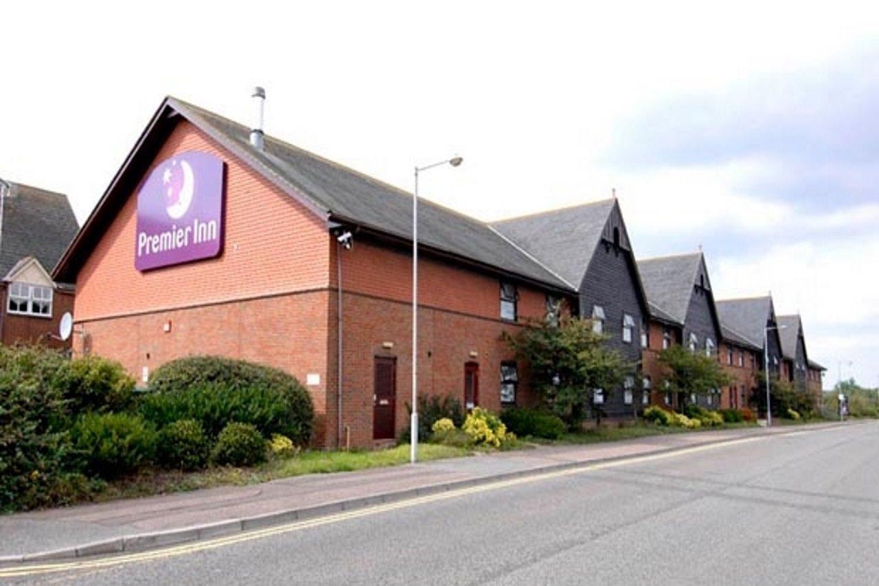 Premier Inn Poole Centre Exterior photo